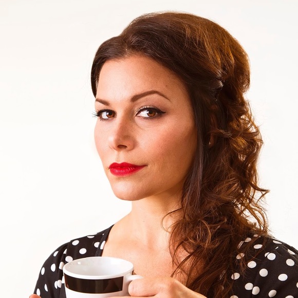 Meet your Posher, Renee - Picture 1 of 1